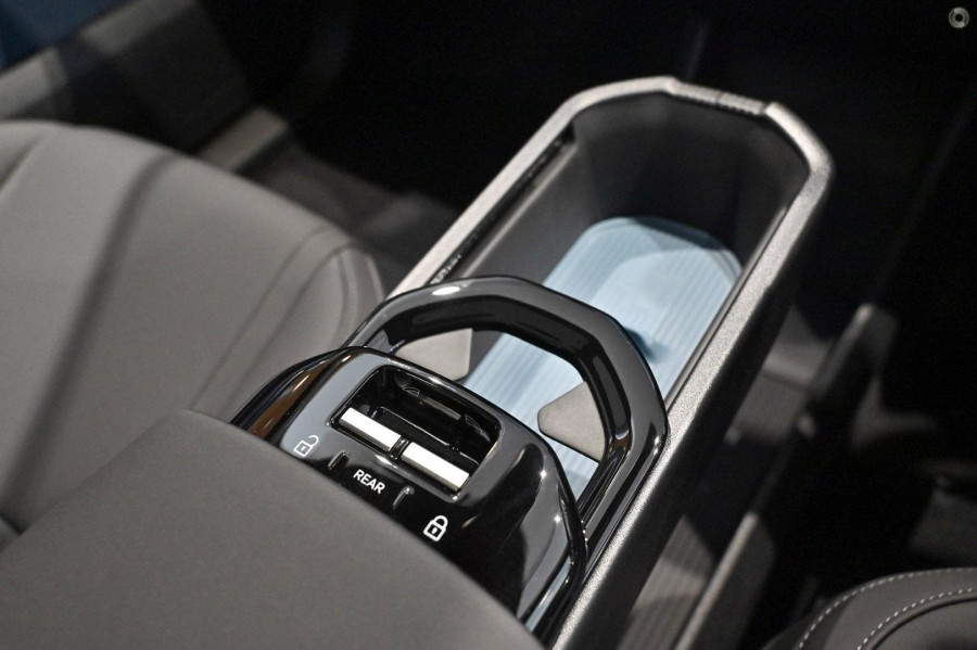 2026 Volvo EX30  Single Motor Extended Range Plus SUV Image 14