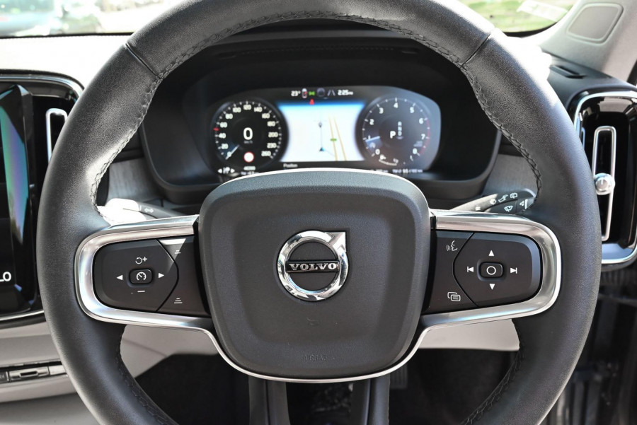 2022 Volvo XC40 XZ T4 Inscription SUV Image 24