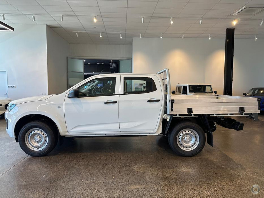2026 MY25.5 Isuzu D-MAX RG SX High Ride Cab Chassis Image 5