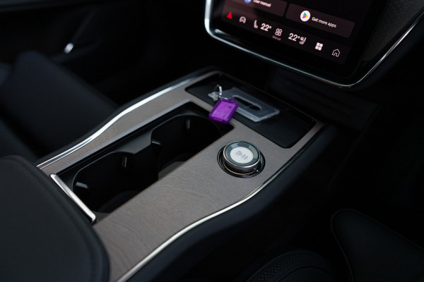 2025 Volvo EX90 No Series Plus Twin Motor SUV Image 28
