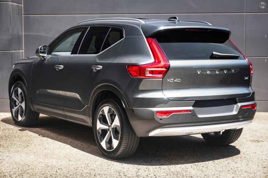 2025 MY26 Volvo XC40 XZ Ultra B4 Bright SUV Image 4