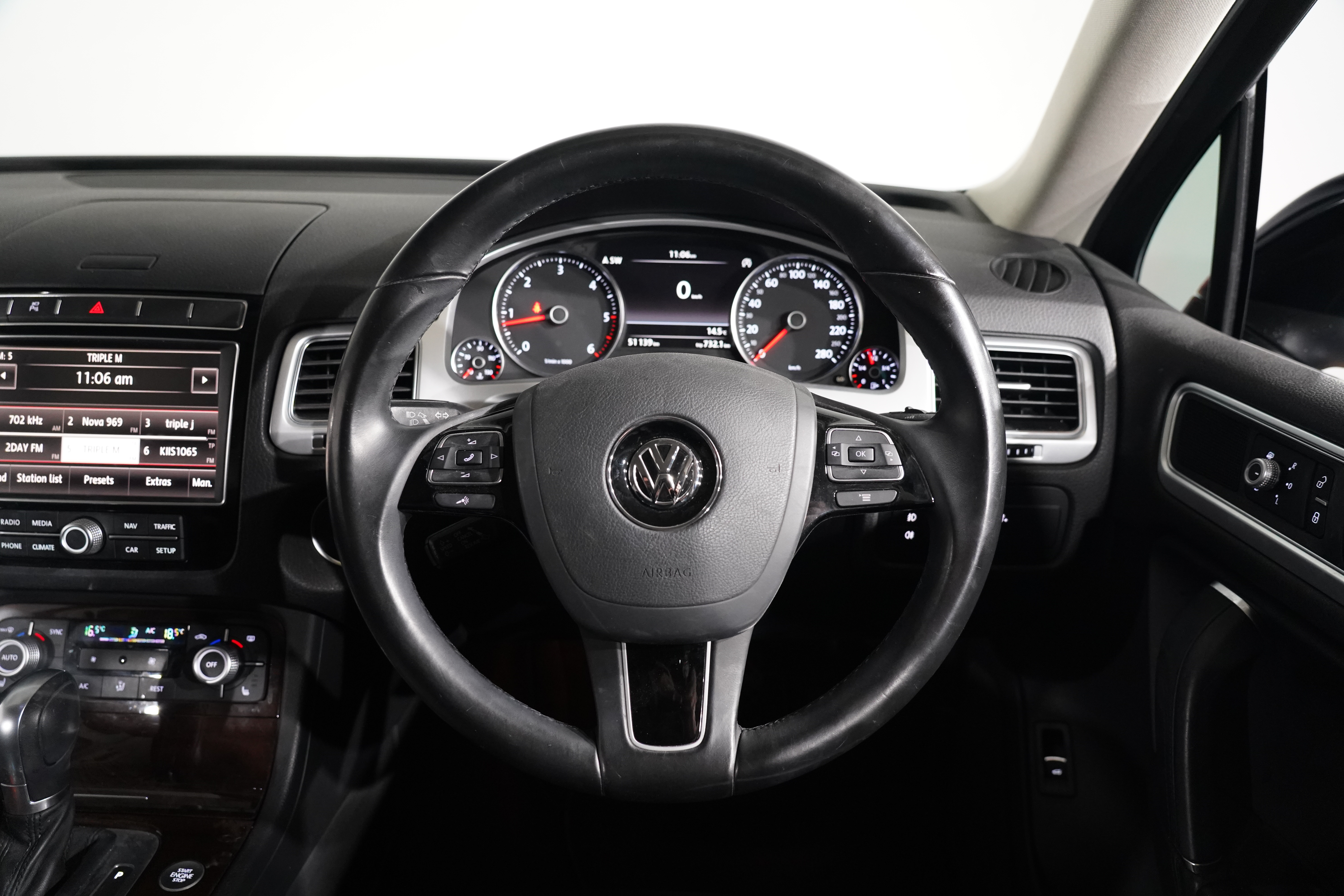 2016 Volkswagen Touareg V6 Tdi SUV Image 15