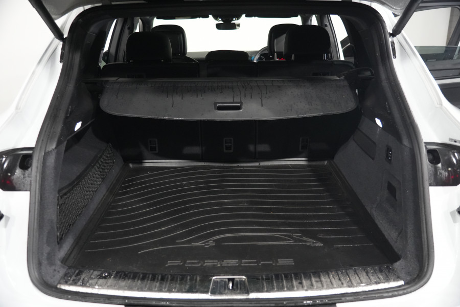 2023 Porsche Cayenne SUV