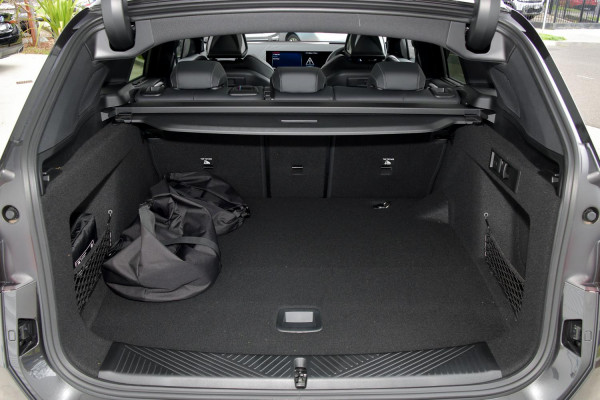 2025 BMW X3 G45 30e xDrive SUV image 24