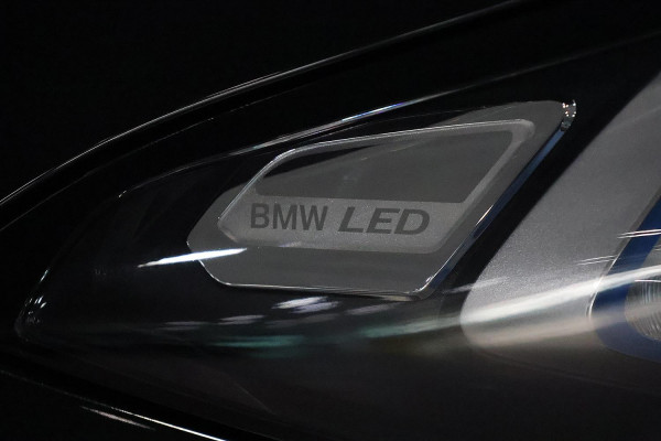 2025 BMW 3 Series G20 LCI II 330i M Sport Sedan image 3