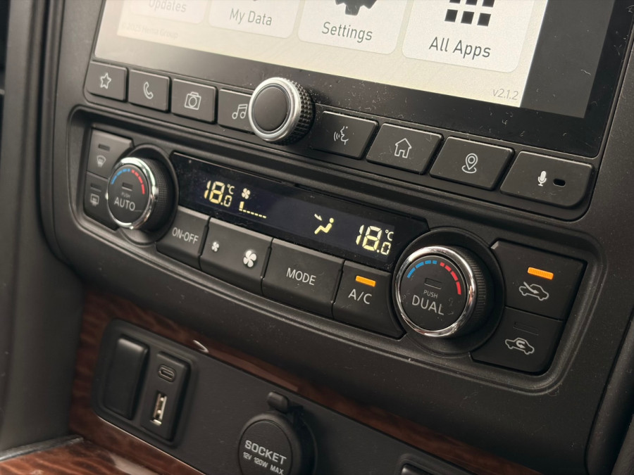 2024 Nissan Patrol Y62 Ti SUV Image 15