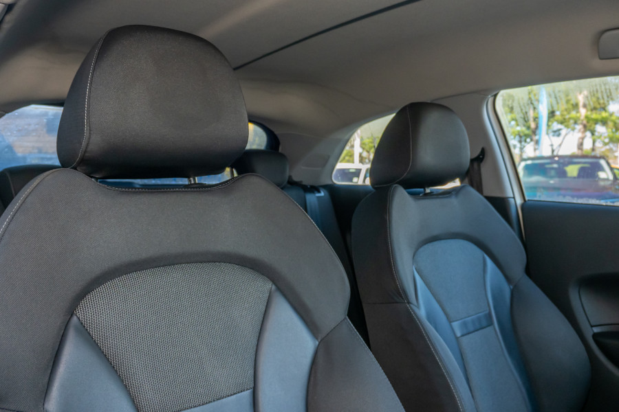 2013 Audi A1 8X Ambition Hatch Image 9