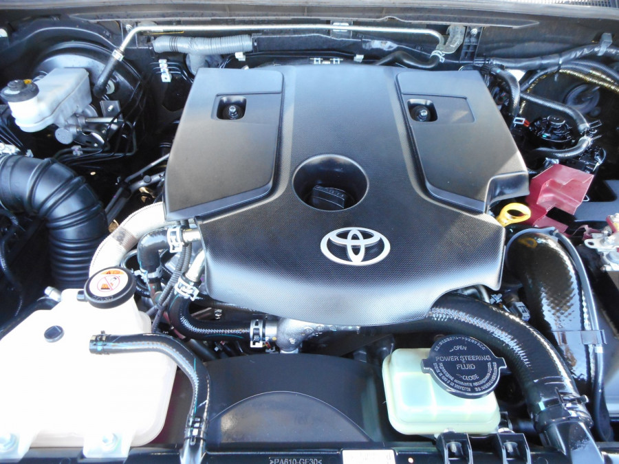 2016 Toyota HiLux GUN126R SR5 Utility Image 17