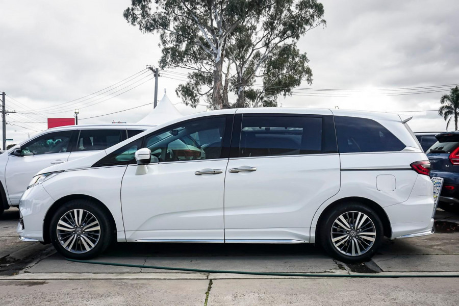 2019 Honda Odyssey 5th Gen VTi-L People Mover Image 4
