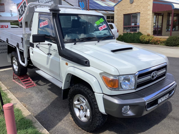 2015 Toyota Landcruiser VDJ79R GXL Cab chassis