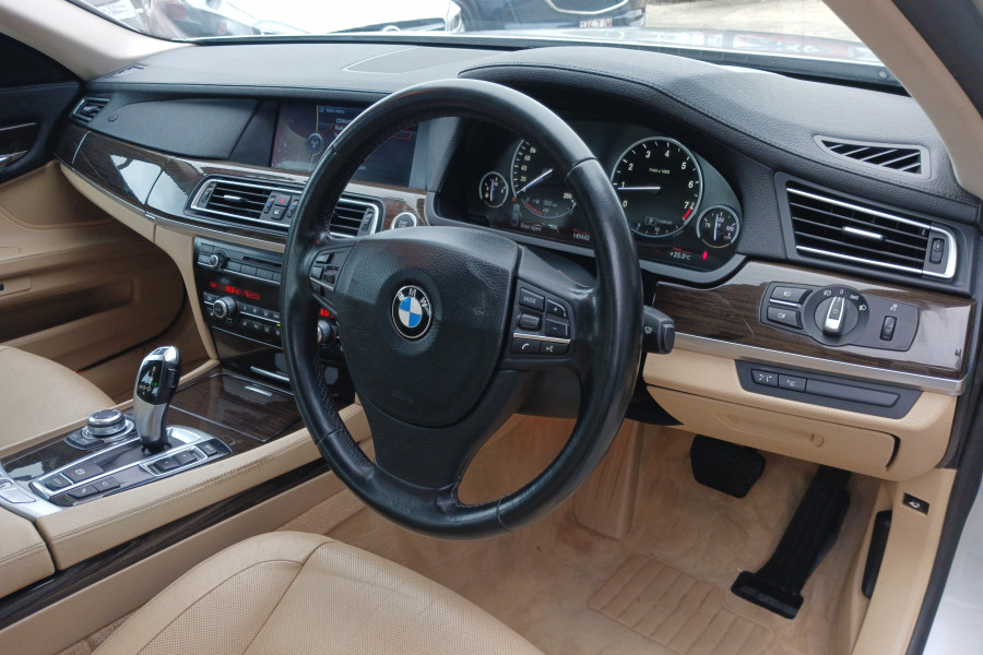 2009 MY10 BMW 7 Series F01 Tw.Turbo 740i Sedan Image 21
