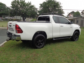 Toyota HiLux SR GUN126R