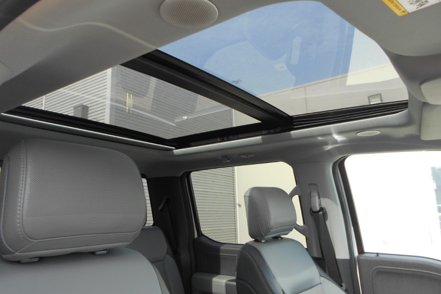 2023 Ford F-150 No Series Lariat Dual Cab Image 13
