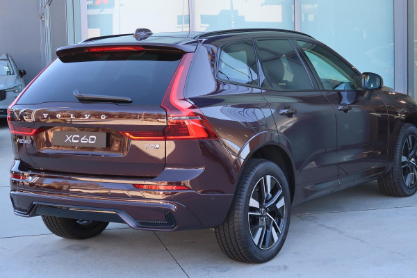 2025 Volvo XC60 UZ Plus T8 Plug-in Hybrid Dark SUV Image 6