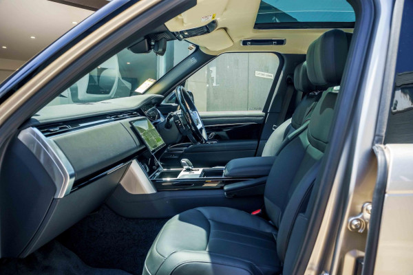 2024 MY25 Land Rover Range Rover L460 D350 Autobiography SUV image 8
