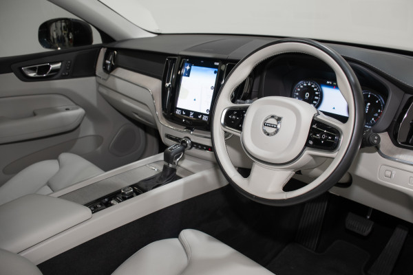 2020 Volvo XC60 UZ D4 Inscription SUV Image 15