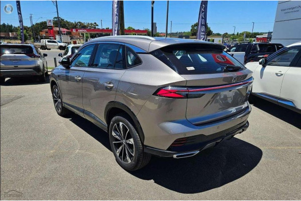 2025 MG HS AS33 Excite SUV Image 5