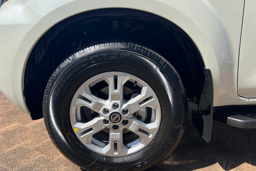 2024 Nissan Navara D23 ST Ute Image 23