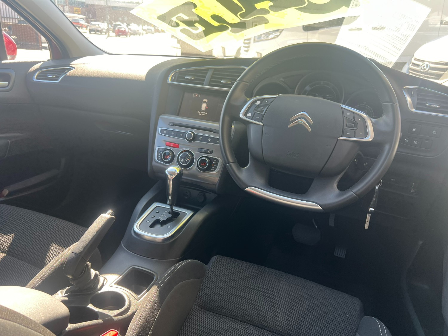 2015 Citroen C4 B7  Seduction Hatch Image 15