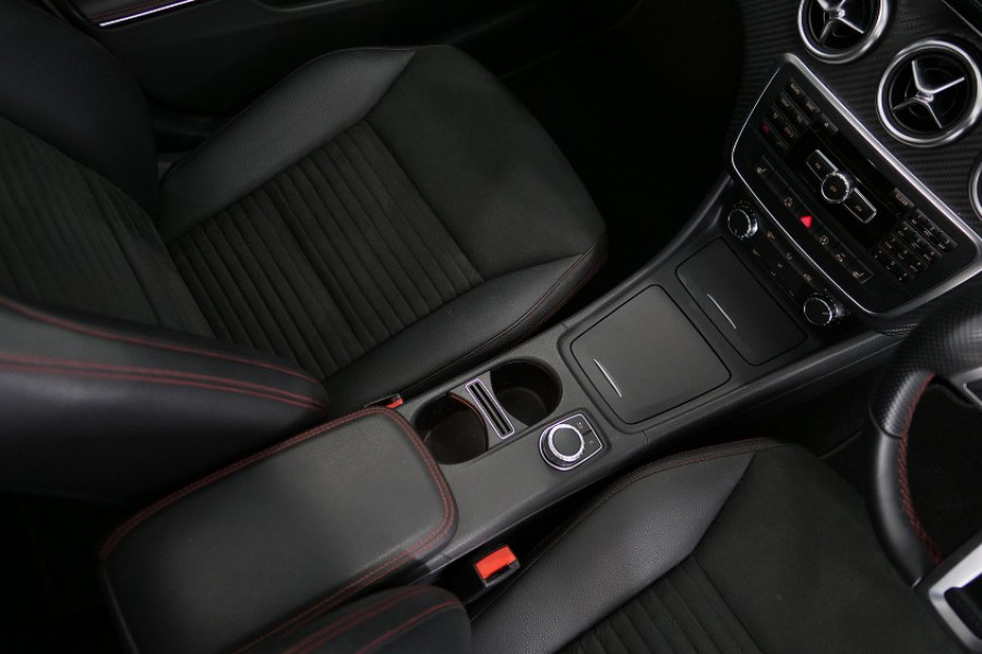 2015 MY06 Mercedes-Benz A-class W176 806MY A200 Hatchback Image 7