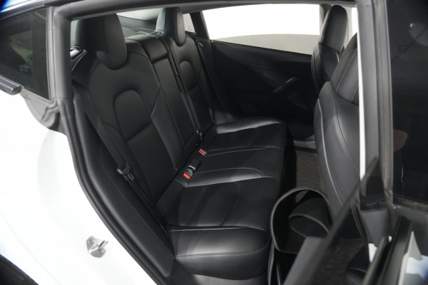 2022 Tesla Model 3  Rear-Wheel Drive Sedan Image 20
