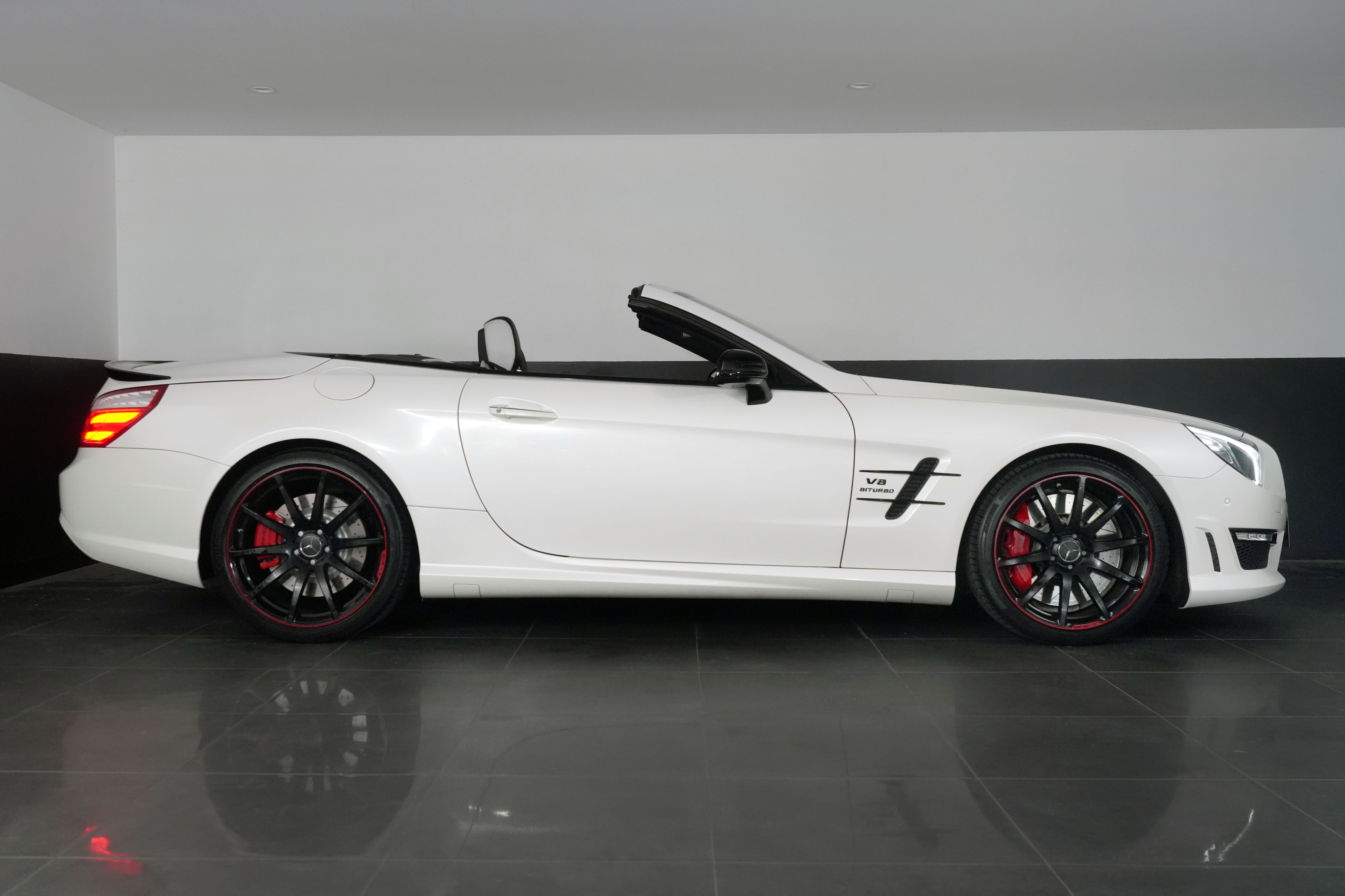 2015 Mercedes-Benz SL-Class 63 Amg EDITION Convertible Image 18