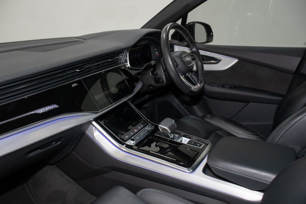 2021 Audi Q7 4M 55 TFSI S line SUV Image 24