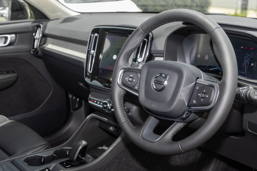 2026 Volvo XC40 XZ Plus B4 SUV