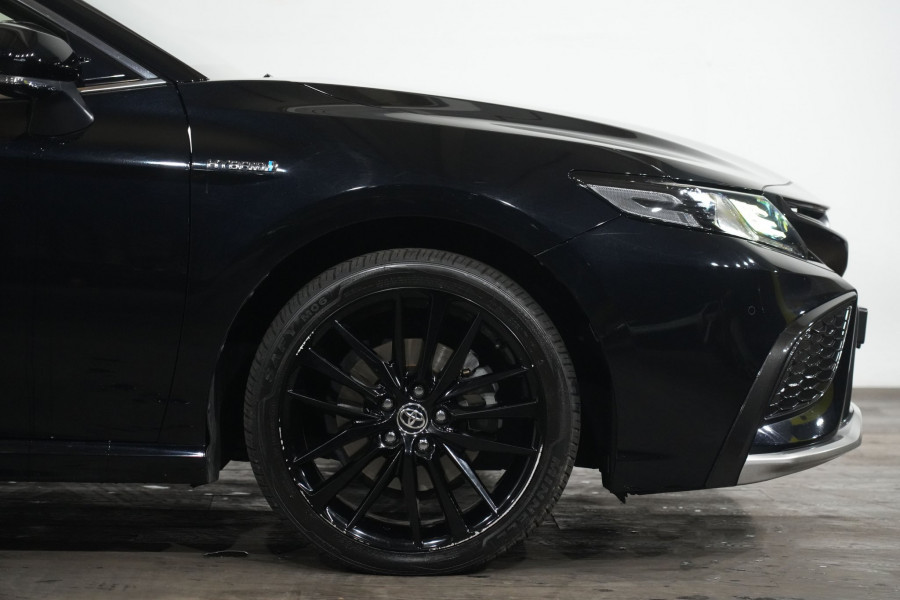 2021 Toyota Camry SX Hybrid Sedan Image 5