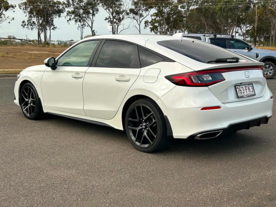 2022 Honda Civic 11th Gen VTi LX Hatch Image 5