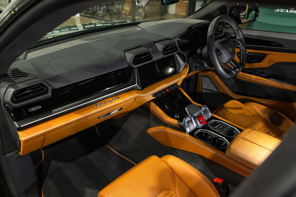 2025 Lamborghini Urus 636 SE SUV Image 10