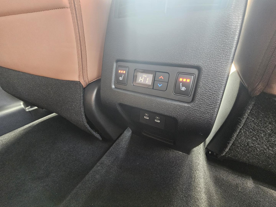 2025 Mitsubishi Outlander ZM Exceed Tourer SUV Image 9