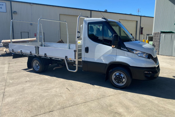 2021 Iveco Daily 45C18 Cab chassis Image 2