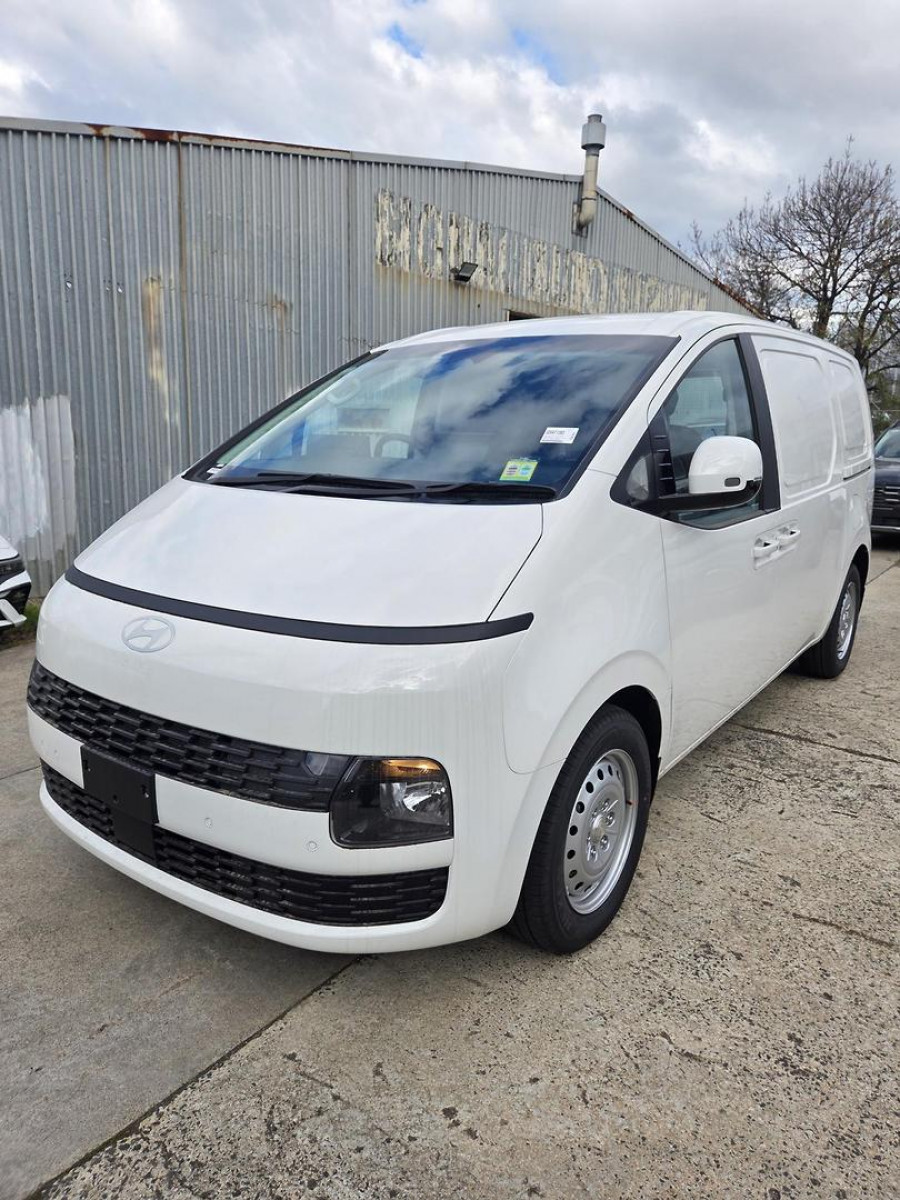 2026 MY27 Hyundai Staria Load US4.V4  Van Image 4