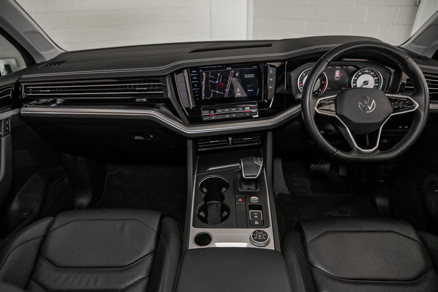 2022 Volkswagen Touareg CR 170TDI SUV Image 14