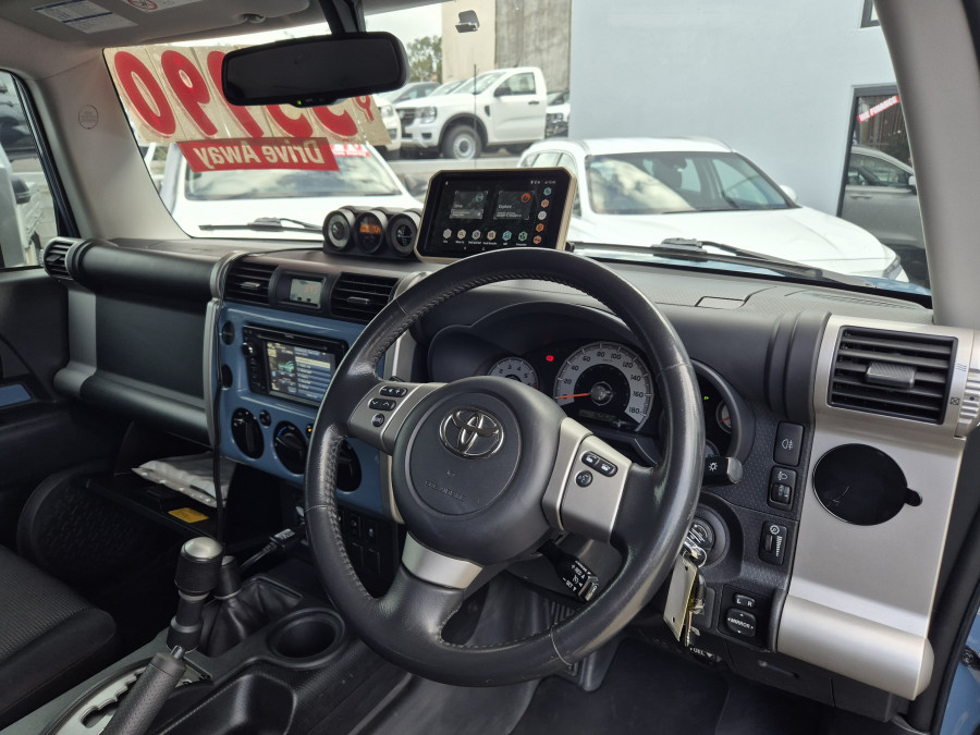 2015 MY14 Toyota FJ Cruiser GSJ15R SUV Image 26