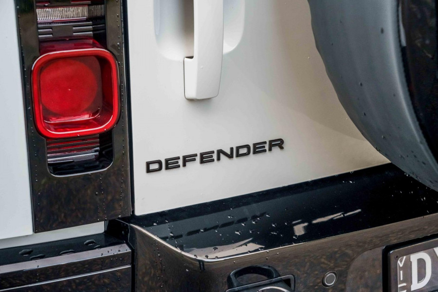 2025 MY25.5 Land Rover Defender L663 110 D350 X-Dynamic SE SUV