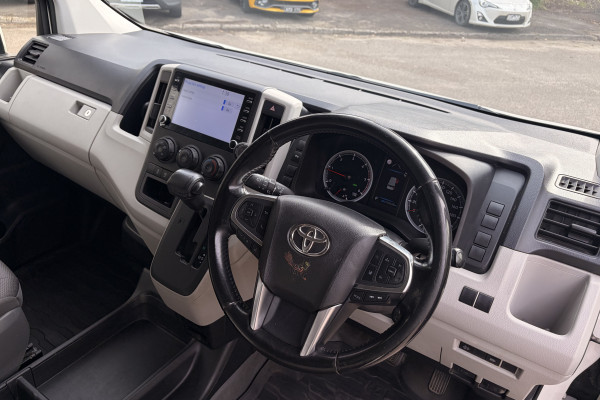 2021 Toyota HiAce GDH300R  Crew Van Image 12
