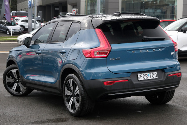 2023 Volvo XC40 XZ Recharge Twin Pure Electric SUV Image 2