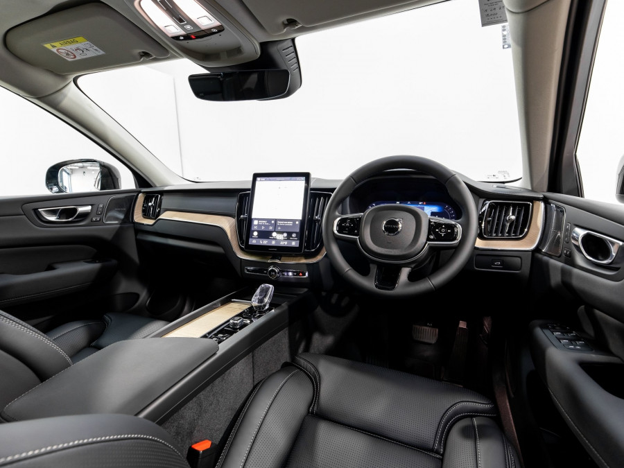 2026 Volvo XC60 UZ B5 Ultra Dark 2L Petrol Hybrid AWD SUV Image 12