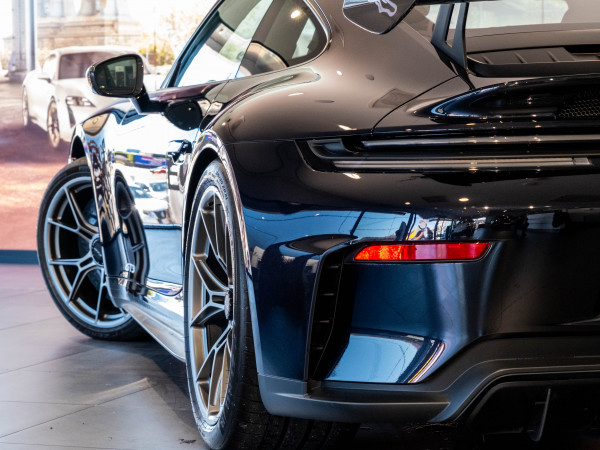 2025 Porsche 911 992 GT3 Coupe image 15
