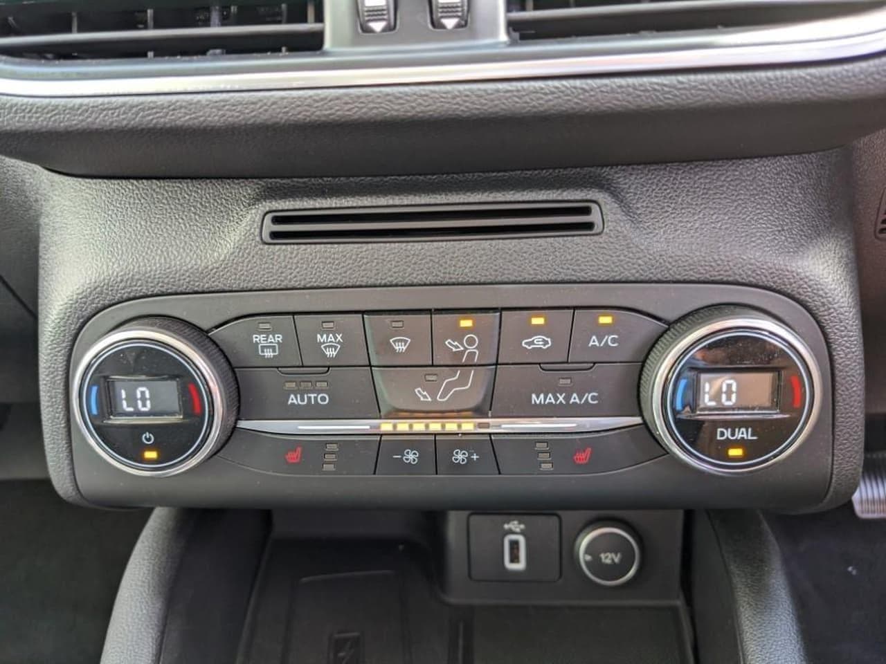 2019 MY19.25 Ford Focus SA 2019.25MY TITANIUM Hatch Image 16