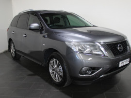 Nissan Pathfinder ST R52