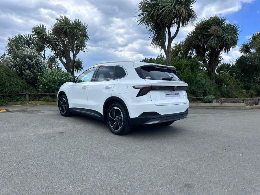 2026 MY25 MG MGS5 EV ZS3EM Essence 62 SUV Image 20