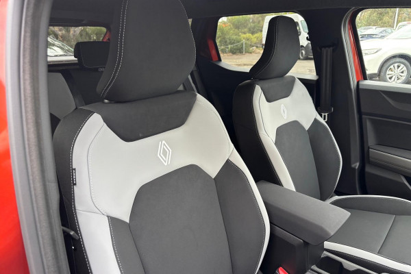 2025 Renault Duster X1311 Techno  SUV Image 16