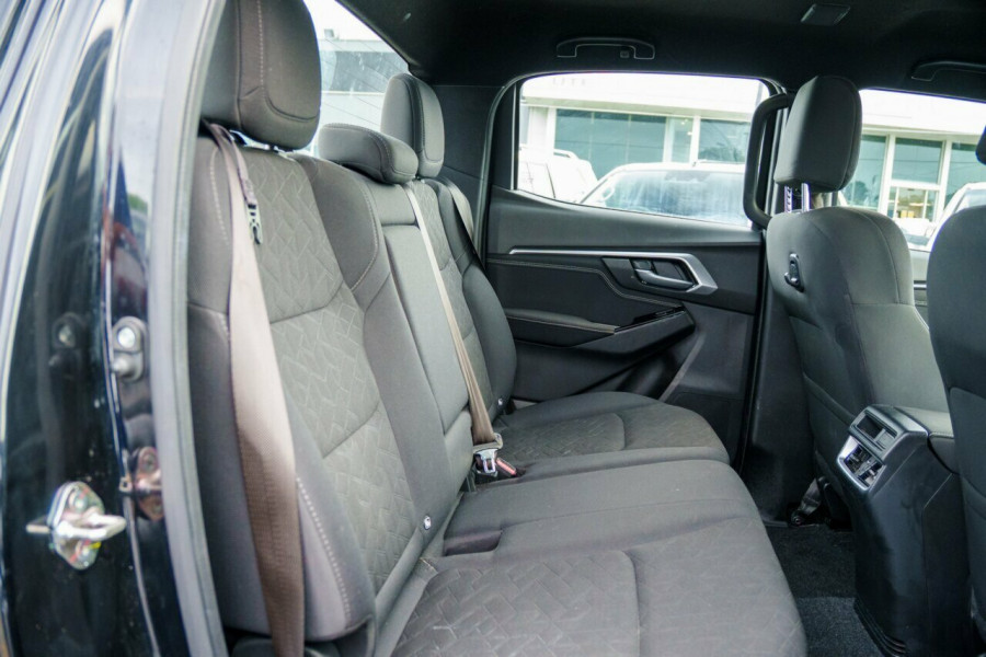 2025 MY24 Isuzu D-MAX RG LS-U Cab Chassis Image 9
