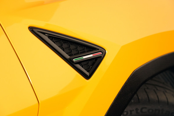 2022 Lamborghini Urus SUV Image 26