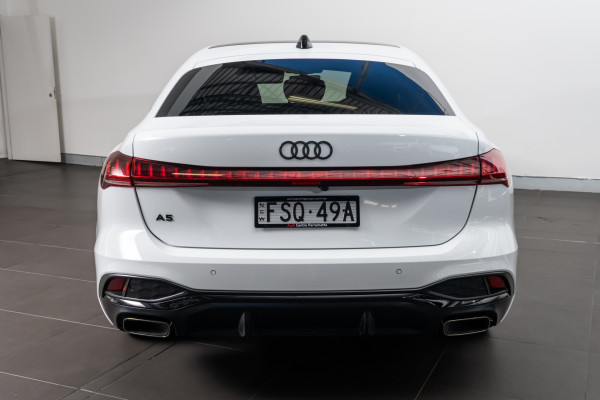 2025 Audi A5 B10 TFSI 150kW S line Sedan image 5