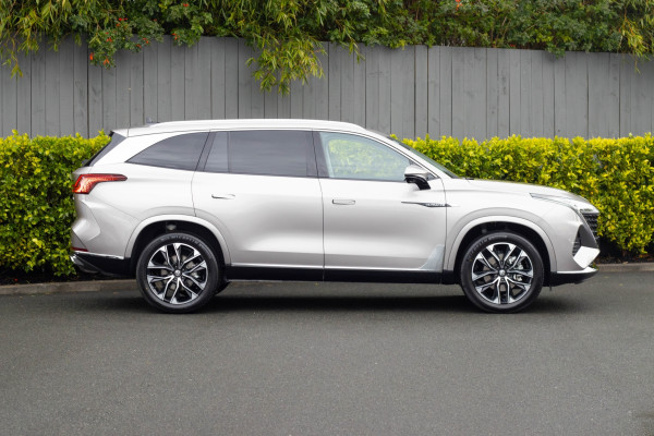 2025 MG QS IS31 Essence SUV Image 2
