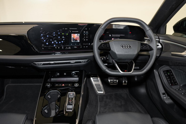 2025 Audi A5 B10 e-hybrid S-Line Wagon image 7